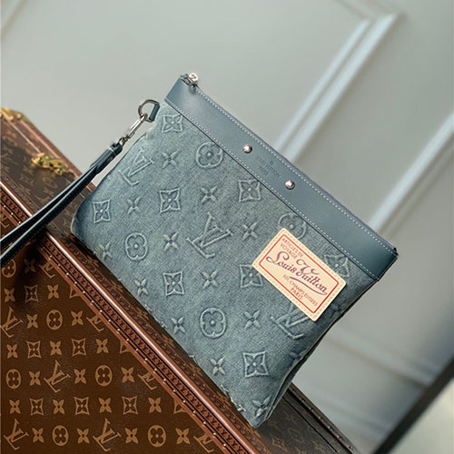 루이비통 포쉐트 투고 클러치 M82313 2023/신상