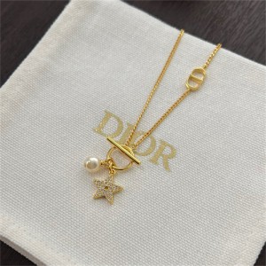 디올 목걸이 D69982 2023/신상 (정품과 비교가능한 퀄리티)