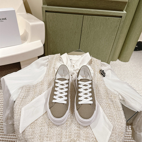 셀린느 여성용 스니커즈 C42422-2 2024/신상