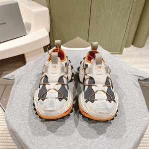 발렌시아가 남여공용 스니커즈 B69782-1 2025/신상