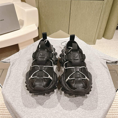 발렌시아가 남여공용 스니커즈 B69782-2 2025/신상