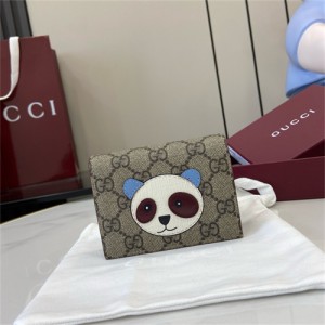 구찌 GG 디테일 미니 반지갑 818767 2024/신상