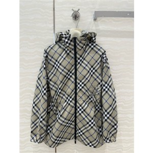 버버리 바람막이 자켓 B34302 2025/신상