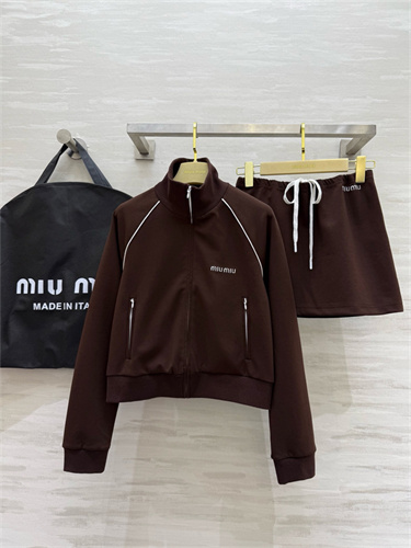 미우미우 트레이닝 스커트 세트 M63704 2025/신상