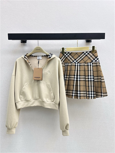 버버리 후드 스커트 세트 B93604 2025/신상