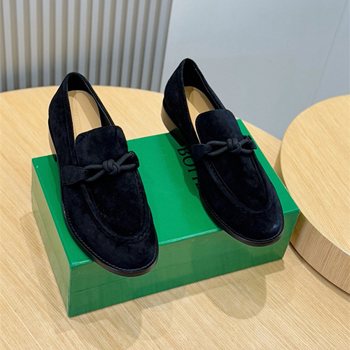 보테가 남여공용 로퍼 V82103-2 2025/신상