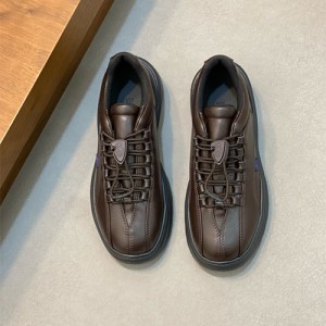 버버리 남성용 스니커즈 B67533-2 2025/신상