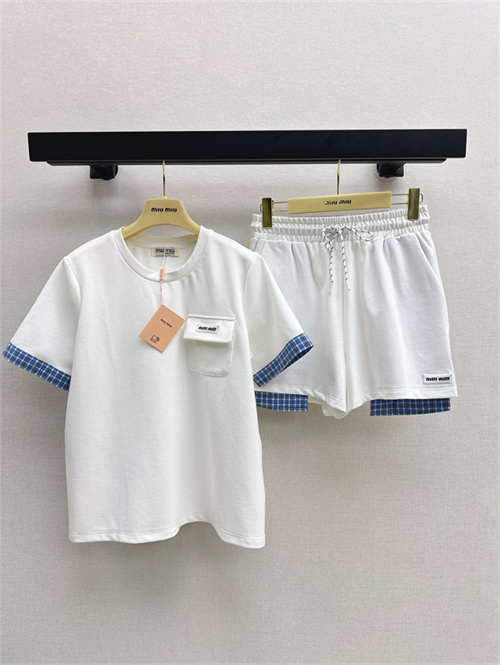 미우미우 반팔 티셔츠 반바지 세트 M83309 2025/신상