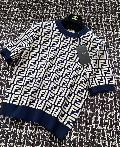 펜디 반팔 니트 F22407 2025/신상