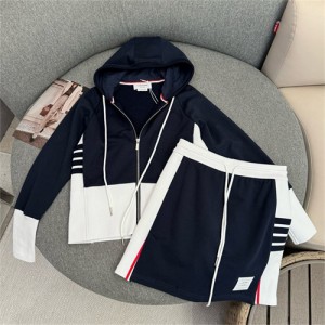 톰브라운 후드 트레이닝 세트 T65301 2025/신상