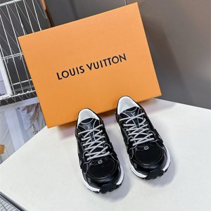 루이비통 남여공용 스니커즈 L93239-1 2025/신상