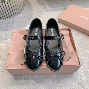 미우미우 여성용 단화 M81242-1 2025/신상