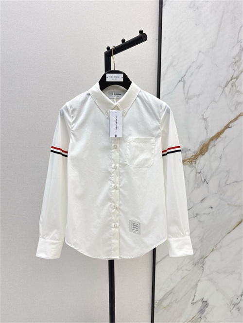 톰브라운 긴팔 셔츠 T62807 2025/신상