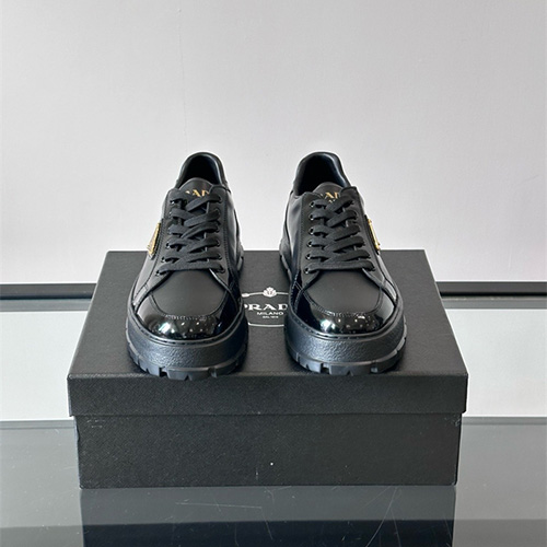 프라다 남성용 스니커즈 P97819-1 2025/신상