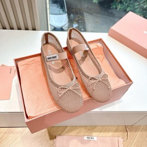 미우미우 여성용 단화 M82243-2 2025/신상