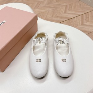 미우미우 여성용 단화 M82252-2 2025/신상