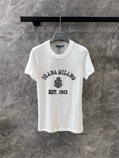 프라다 반팔 티셔츠 P31655 2025/신상