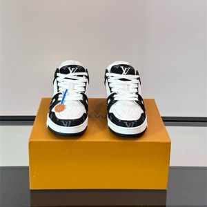 루이비통 남여공용 스니커즈 L93220-1 2025/신상