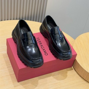 페레가모 남성용 로퍼 F33094-2 2025/신상