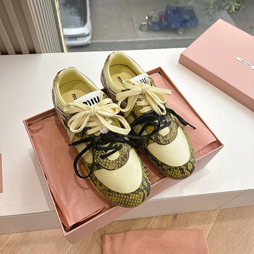 미우미우 여성용 스니커즈 M55624-1 2025/신상