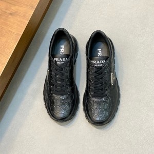 프라다 남성용 스니커즈 P99710-2 2025/신상