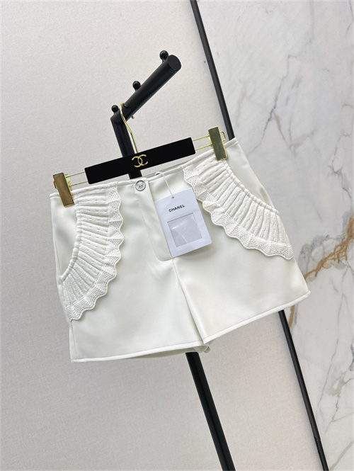 샤넬 반바지 C82704 2025/신상