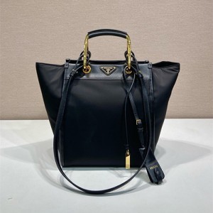 프라다 나일론과 미디움 토트백 1BG578 2025/신상