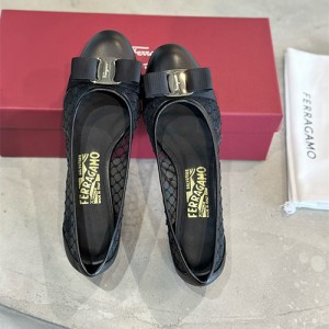 페레가모 여성용 단화 (굽높이3.5CM) F64805-2 2025/신상