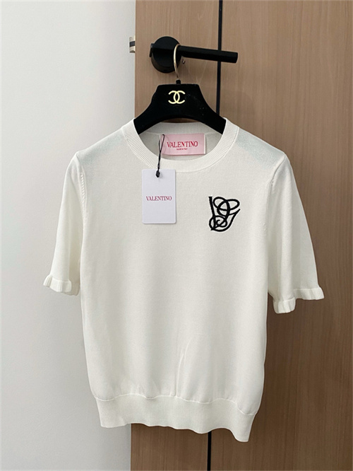 발렌티노 반팔 티셔츠 V91950 2025/신상