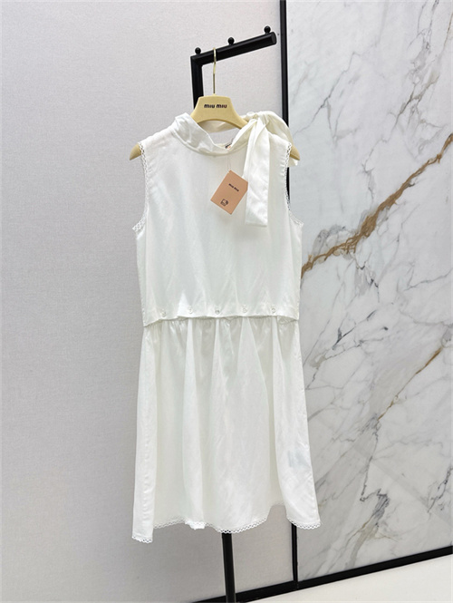 미우미우 양면 민소매 원피스 M23103 2025/신상