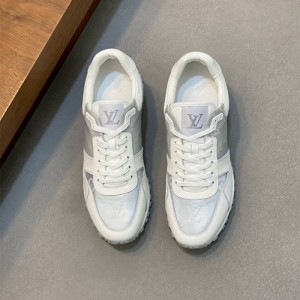루이비통 남성용 스니커즈 L86431-1 2025/신상