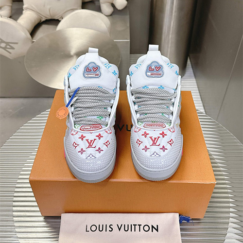 루이비통 남여공용 스니커즈 L93321-1 2025/신상