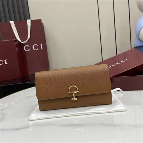 구찌 소프트비트 콘티넨탈 장지갑 828147 2025/신상