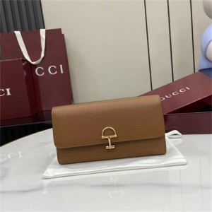 구찌 소프트비트 콘티넨탈 장지갑 828147 2025/신상