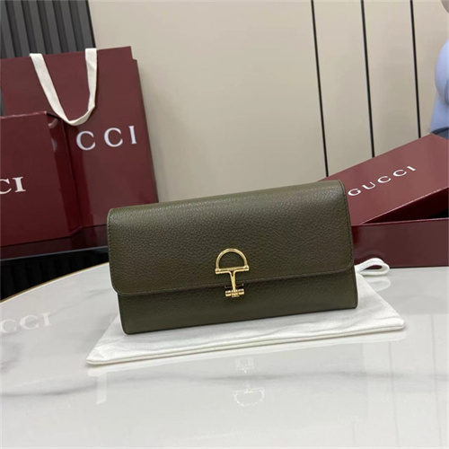 구찌 소프트비트 콘티넨탈 장지갑 828147 2025/신상