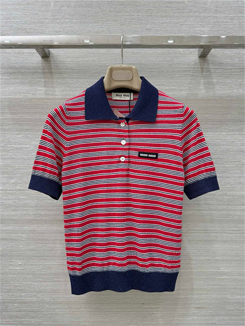 미우미우 반팔 폴로 티셔츠 M42495 2025/신상