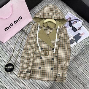 미우미우 바람막이 후드 코트 M43906 2025/신상