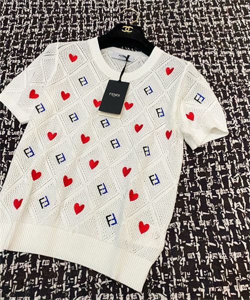 펜디 반팔 니트 F92608 2025/신상