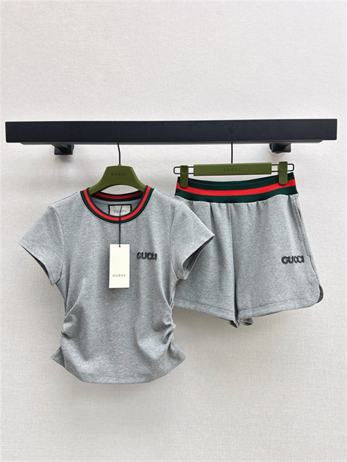 구찌 반팔 티셔츠 반바지 세트 G43102 2025/신상