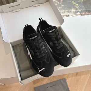 발렌시아가 남여공용 스니커즈 B60882-1 2025/신상