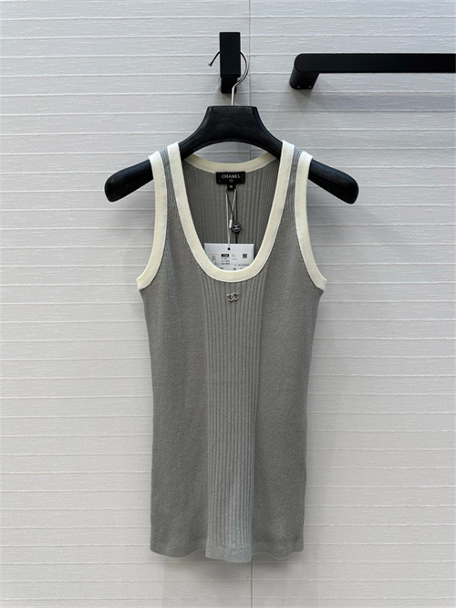 샤넬 민소매 C52608 2025/신상