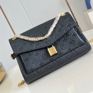 루이비통 애니타임 플랩백 M14604 2025/신상