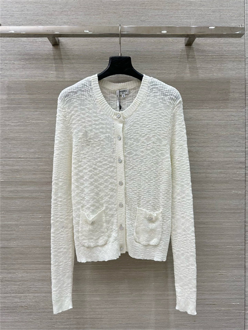 샤넬 긴팔 가디건 C62905 2025/신상