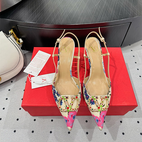 발렌티노 여성용 샌들 (굽높이8CM) V45664-1 2025/신상