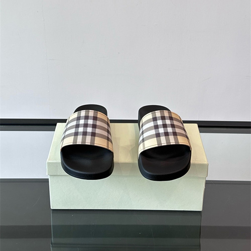 버버리 남여공용 슬리퍼 B90340-1 2025/신상