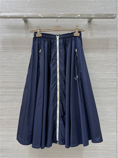 프라다 스커트 P53505 2025/신상