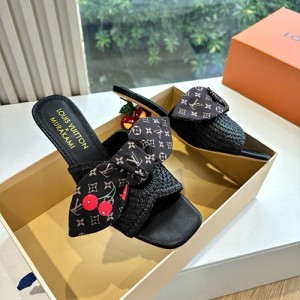 루이비통 여성용 슬리퍼 L68951-2 2025/신상