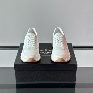 프라다 남성용 스니커즈 P98939-2 2025/신상