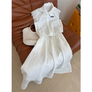 미우미우 민소매 셔츠 스커트 세트 M43902 2025/신상