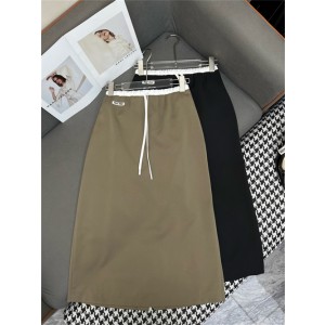 미우미우 스커트 M62902 2025/신상